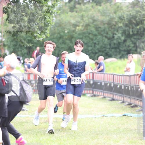 21.06.2026 - 29. Vierlanden-Triathlon Andreas Tolksdorf http://msf.ph/oto/9886274 21.06.2026 11:31:09 Ziel 338, 616, 622, 338, 616, 622 meine-sportfotos.de