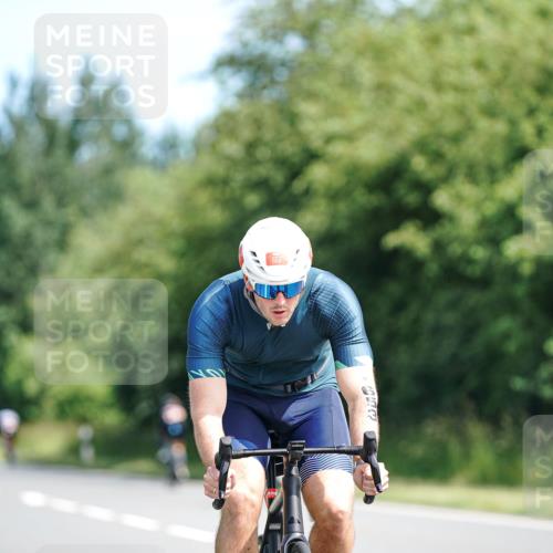 21.06.2026 - Viking Triathlon Michael Burmester http://msf.ph/oto/9886322 21.06.2026 11:26:47 Radfahren 65, 74, 103, 141, 211, 270, 344, 348, 387, 460, 569, 608, 653 meine-sportfotos.de