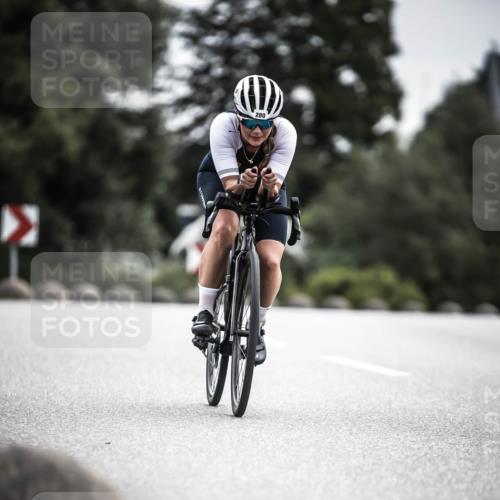 21.06.2026 - 29. Vierlanden-Triathlon H.Heesch http://msf.ph/oto/9886339 21.06.2026 10:40:39 Radfahren 151, 280 meine-sportfotos.de