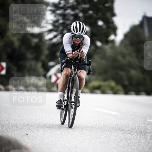 21.06.2026 - 29. Vierlanden-Triathlon H.Heesch http://msf.ph/oto/9886343 21.06.2026 10:40:39 Radfahren 151, 280 meine-sportfotos.de