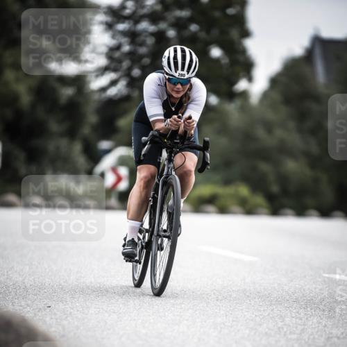 21.06.2026 - 29. Vierlanden-Triathlon H.Heesch http://msf.ph/oto/9886345 21.06.2026 10:40:39 Radfahren 151, 280 meine-sportfotos.de