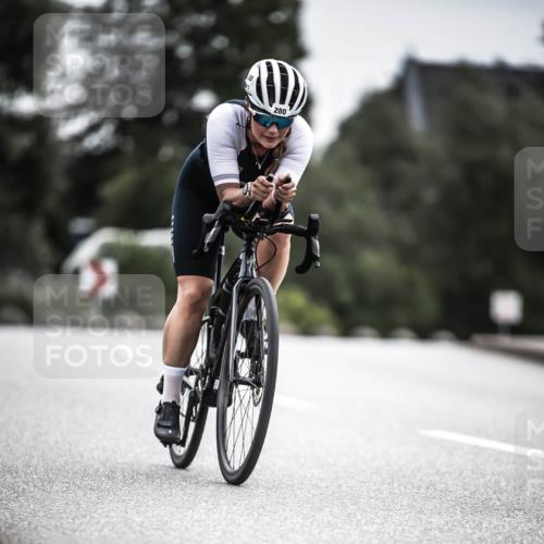 21.06.2026 - 29. Vierlanden-Triathlon H.Heesch http://msf.ph/oto/9886354 21.06.2026 10:40:39 Radfahren 151, 280 meine-sportfotos.de