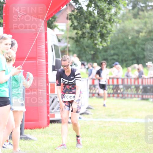 21.06.2026 - 29. Vierlanden-Triathlon Andreas Tolksdorf http://msf.ph/oto/9886463 21.06.2026 11:31:58 Ziel 604, 604 meine-sportfotos.de