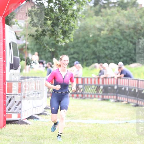 21.06.2026 - 29. Vierlanden-Triathlon Andreas Tolksdorf http://msf.ph/oto/9886526 21.06.2026 11:32:13 Ziel 403, 581, 403, 581 meine-sportfotos.de
