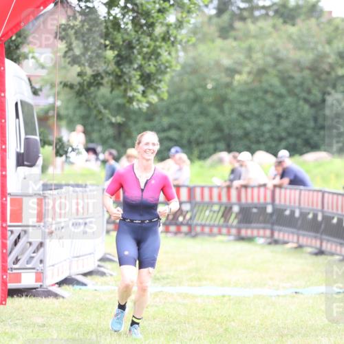 21.06.2026 - 29. Vierlanden-Triathlon Andreas Tolksdorf http://msf.ph/oto/9886534 21.06.2026 11:32:13 Ziel 403, 581, 403, 581 meine-sportfotos.de