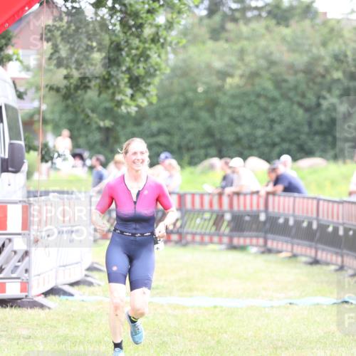 21.06.2026 - 29. Vierlanden-Triathlon Andreas Tolksdorf http://msf.ph/oto/9886561 21.06.2026 11:32:13 Ziel 403, 581, 403, 581 meine-sportfotos.de