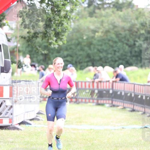 21.06.2026 - 29. Vierlanden-Triathlon Andreas Tolksdorf http://msf.ph/oto/9886565 21.06.2026 11:32:13 Ziel 403, 581, 403, 581 meine-sportfotos.de