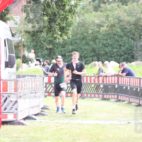 21.06.2026 - 29. Vierlanden-Triathlon Andreas Tolksdorf http://msf.ph/oto/9886584 21.06.2026 11:32:21 Ziel 403, 403 meine-sportfotos.de