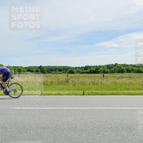 21.06.2026 - Viking Triathlon Michael Burmester http://msf.ph/oto/9886609 21.06.2026 11:50:19 Radfahren 33, 76, 152, 244, 272, 297, 297, 300, 414, 519, 614, 633, 641 meine-sportfotos.de