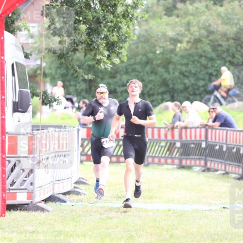 21.06.2026 - 29. Vierlanden-Triathlon Andreas Tolksdorf http://msf.ph/oto/9886643 21.06.2026 11:32:22 Ziel 403, 403 meine-sportfotos.de