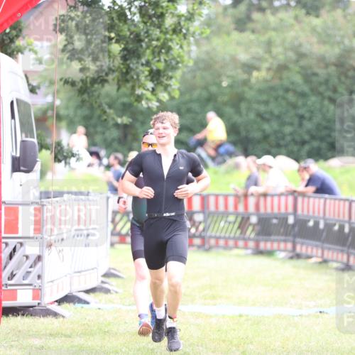 21.06.2026 - 29. Vierlanden-Triathlon Andreas Tolksdorf http://msf.ph/oto/9886660 21.06.2026 11:32:23 Ziel 403, 403 meine-sportfotos.de
