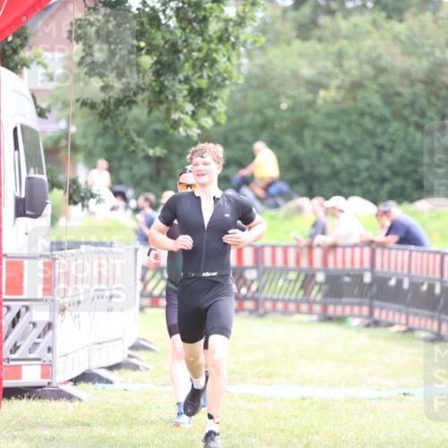 21.06.2026 - 29. Vierlanden-Triathlon Andreas Tolksdorf http://msf.ph/oto/9886663 21.06.2026 11:32:23 Ziel 403, 403 meine-sportfotos.de