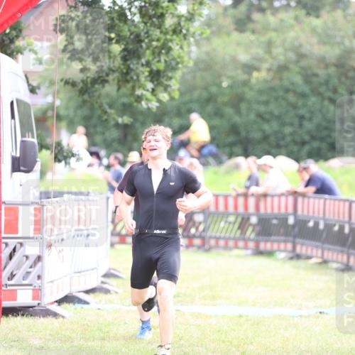 21.06.2026 - 29. Vierlanden-Triathlon Andreas Tolksdorf http://msf.ph/oto/9886673 21.06.2026 11:32:23 Ziel 403, 403 meine-sportfotos.de