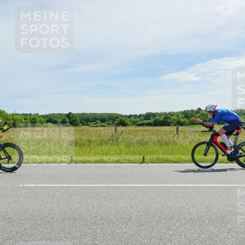 21.06.2026 - Viking Triathlon Michael Burmester http://msf.ph/oto/9886689 21.06.2026 11:51:07 Radfahren 106, 413, 564, 590, 647 meine-sportfotos.de