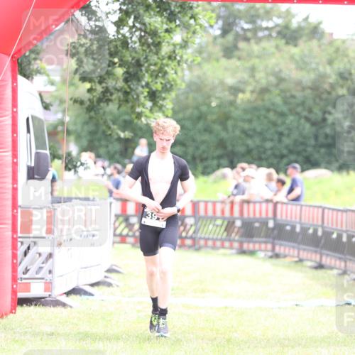 21.06.2026 - 29. Vierlanden-Triathlon Andreas Tolksdorf http://msf.ph/oto/9886721 21.06.2026 11:32:50 Ziel 458, 458 meine-sportfotos.de