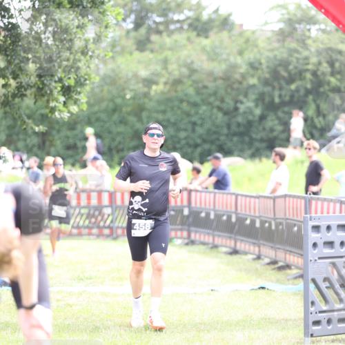 21.06.2026 - 29. Vierlanden-Triathlon Andreas Tolksdorf http://msf.ph/oto/9886735 21.06.2026 11:32:58 Ziel 325, 458, 549, 325, 458, 549 meine-sportfotos.de