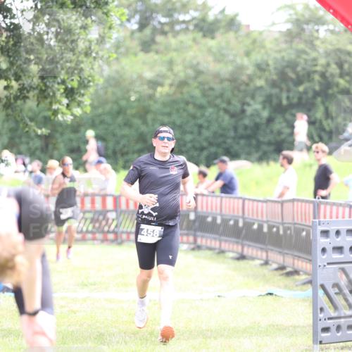 21.06.2026 - 29. Vierlanden-Triathlon Andreas Tolksdorf http://msf.ph/oto/9886744 21.06.2026 11:32:58 Ziel 325, 458, 549, 325, 458, 549 meine-sportfotos.de