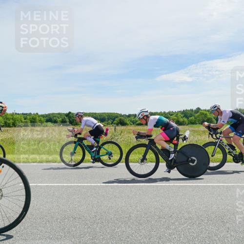 21.06.2026 - Viking Triathlon Michael Burmester http://msf.ph/oto/9886748 21.06.2026 11:52:04 Radfahren 61, 77, 80, 80, 141, 359, 410, 423, 491, 550, 636 meine-sportfotos.de