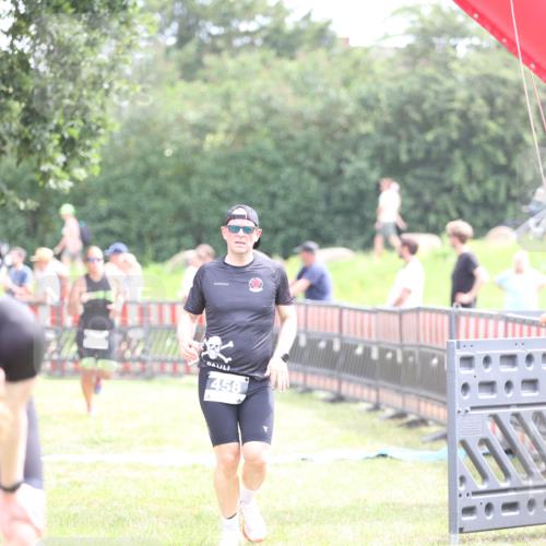 21.06.2026 - 29. Vierlanden-Triathlon Andreas Tolksdorf http://msf.ph/oto/9886784 21.06.2026 11:32:59 Ziel 325, 458, 549, 325, 458, 549 meine-sportfotos.de
