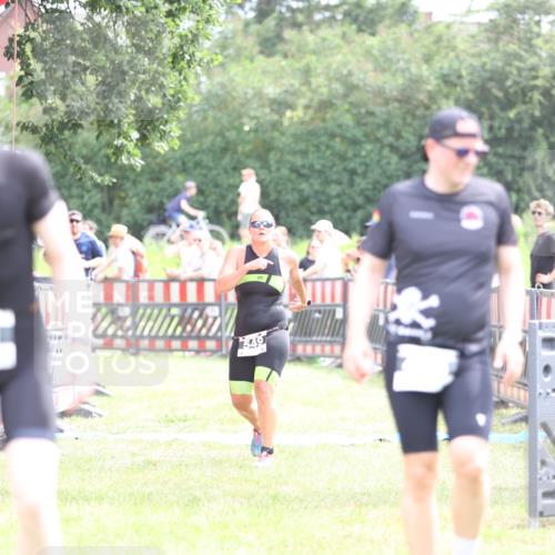 21.06.2026 - 29. Vierlanden-Triathlon Andreas Tolksdorf http://msf.ph/oto/9886797 21.06.2026 11:33:02 Ziel 325, 458, 549, 325, 458, 549 meine-sportfotos.de
