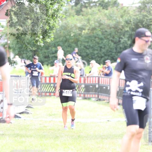 21.06.2026 - 29. Vierlanden-Triathlon Andreas Tolksdorf http://msf.ph/oto/9886835 21.06.2026 11:33:02 Ziel 325, 458, 549, 325, 458, 549 meine-sportfotos.de