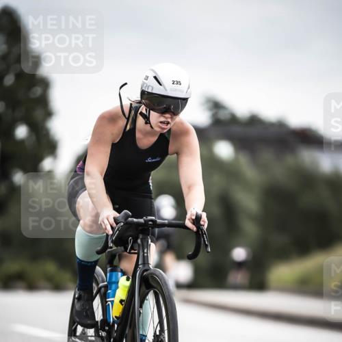 21.06.2026 - 29. Vierlanden-Triathlon H.Heesch http://msf.ph/oto/9886846 21.06.2026 10:42:45 Radfahren 91, 217, 235 meine-sportfotos.de