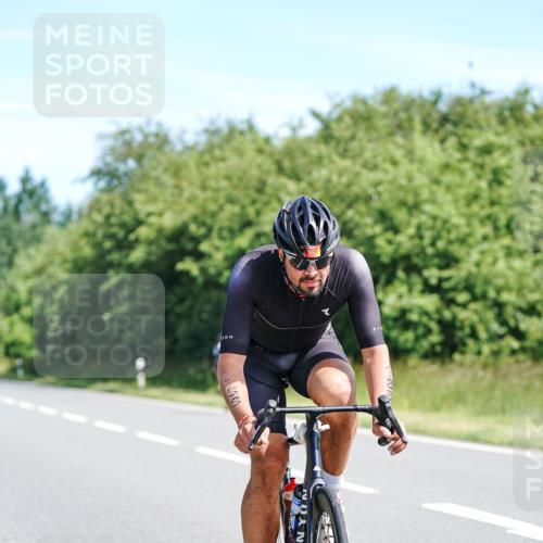 21.06.2026 - Viking Triathlon Michael Burmester http://msf.ph/oto/9886910 21.06.2026 11:30:08 Radfahren 27, 34, 45, 125, 127, 167, 188, 300, 327, 333, 340, 601, 610, 615, 646, 647, 656, 663 meine-sportfotos.de