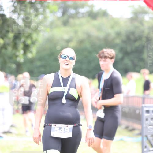 21.06.2026 - 29. Vierlanden-Triathlon Andreas Tolksdorf http://msf.ph/oto/9886919 21.06.2026 11:33:27 Ziel 486, 486 meine-sportfotos.de
