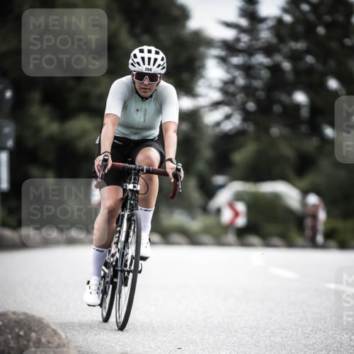 21.06.2026 - 29. Vierlanden-Triathlon H.Heesch http://msf.ph/oto/9886941 21.06.2026 10:42:54 Radfahren 217, 266, 338 meine-sportfotos.de