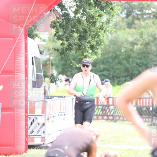 21.06.2026 - 29. Vierlanden-Triathlon Andreas Tolksdorf http://msf.ph/oto/9886950 21.06.2026 11:33:44 Ziel 423, 585, 423, 585 meine-sportfotos.de
