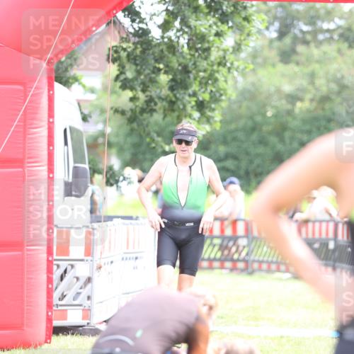 21.06.2026 - 29. Vierlanden-Triathlon Andreas Tolksdorf http://msf.ph/oto/9886963 21.06.2026 11:33:44 Ziel 423, 585, 423, 585 meine-sportfotos.de