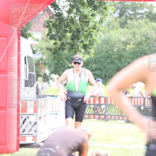 21.06.2026 - 29. Vierlanden-Triathlon Andreas Tolksdorf http://msf.ph/oto/9886968 21.06.2026 11:33:44 Ziel 423, 585, 423, 585 meine-sportfotos.de