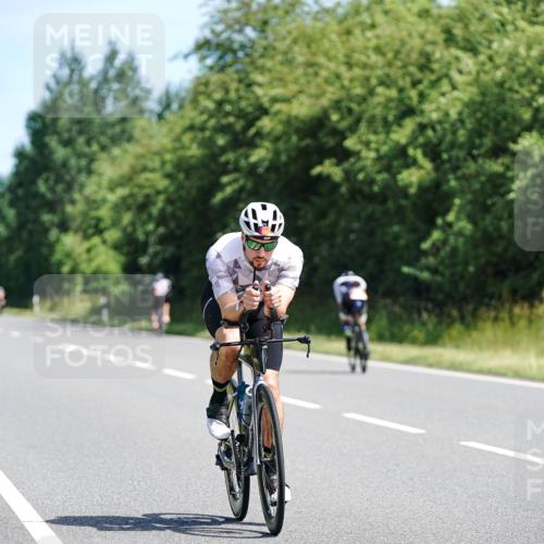 21.06.2026 - Viking Triathlon Michael Burmester http://msf.ph/oto/9886970 21.06.2026 11:30:13 Radfahren 27, 125, 127, 188, 333, 405, 610, 615, 646, 647, 647, 656, 663 meine-sportfotos.de
