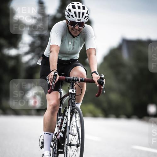 21.06.2026 - 29. Vierlanden-Triathlon H.Heesch http://msf.ph/oto/9886976 21.06.2026 10:42:54 Radfahren 217, 266, 338 meine-sportfotos.de