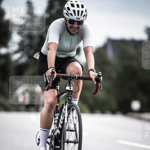 21.06.2026 - 29. Vierlanden-Triathlon H.Heesch http://msf.ph/oto/9886980 21.06.2026 10:42:54 Radfahren 217, 266, 338 meine-sportfotos.de
