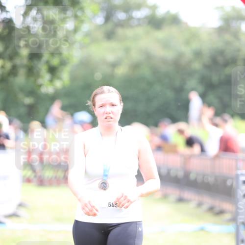 21.06.2026 - 29. Vierlanden-Triathlon Andreas Tolksdorf http://msf.ph/oto/9887005 21.06.2026 11:34:03 Ziel 330, 488, 330, 488 meine-sportfotos.de