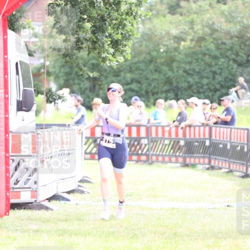 21.06.2026 - 29. Vierlanden-Triathlon Andreas Tolksdorf http://msf.ph/oto/9887040 21.06.2026 11:34:19 Ziel 575, 575 meine-sportfotos.de