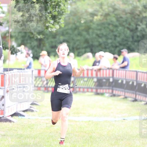 21.06.2026 - 29. Vierlanden-Triathlon Andreas Tolksdorf http://msf.ph/oto/9887094 21.06.2026 11:34:34 Ziel 506, 572, 506, 572 meine-sportfotos.de