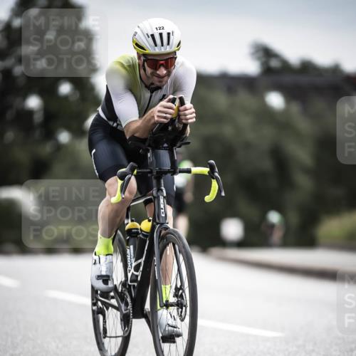21.06.2026 - 29. Vierlanden-Triathlon H.Heesch http://msf.ph/oto/9887120 21.06.2026 10:43:06 Radfahren 19, 122, 157, 273 meine-sportfotos.de