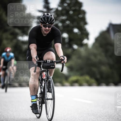 21.06.2026 - 29. Vierlanden-Triathlon H.Heesch http://msf.ph/oto/9887148 21.06.2026 10:43:12 Radfahren 19, 54, 167, 259, 260, 392, 443, 448, 467 meine-sportfotos.de