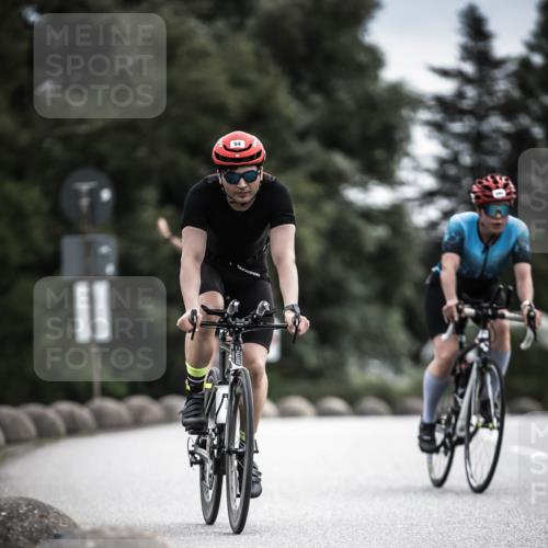 21.06.2026 - 29. Vierlanden-Triathlon H.Heesch http://msf.ph/oto/9887171 21.06.2026 10:43:13 Radfahren 19, 54, 167, 259, 260, 392, 443, 447, 448, 467 meine-sportfotos.de