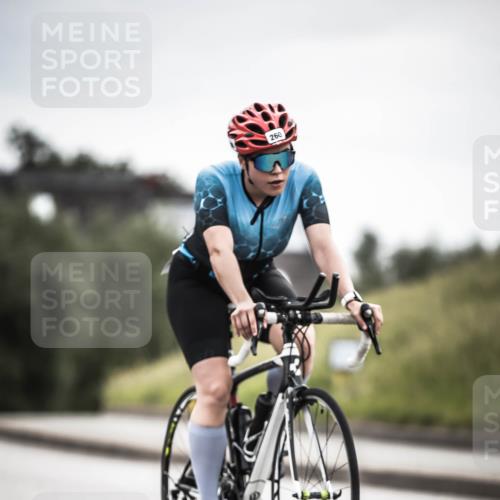 21.06.2026 - 29. Vierlanden-Triathlon H.Heesch http://msf.ph/oto/9887195 21.06.2026 10:43:15 Radfahren 19, 54, 96, 167, 259, 260, 392, 443, 447, 448, 467 meine-sportfotos.de