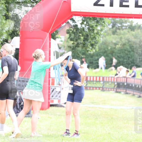 21.06.2026 - 29. Vierlanden-Triathlon Andreas Tolksdorf http://msf.ph/oto/9887216 21.06.2026 11:34:59 Ziel 618, 618 meine-sportfotos.de