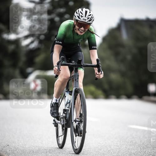 21.06.2026 - 29. Vierlanden-Triathlon H.Heesch http://msf.ph/oto/9887221 21.06.2026 10:43:16 Radfahren 19, 54, 96, 167, 259, 260, 392, 443, 447, 448, 467 meine-sportfotos.de