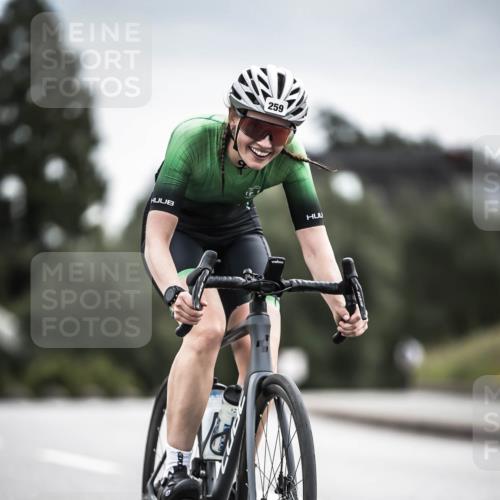 21.06.2026 - 29. Vierlanden-Triathlon H.Heesch http://msf.ph/oto/9887242 21.06.2026 10:43:17 Radfahren 19, 54, 96, 167, 259, 260, 392, 443, 447, 448, 467 meine-sportfotos.de
