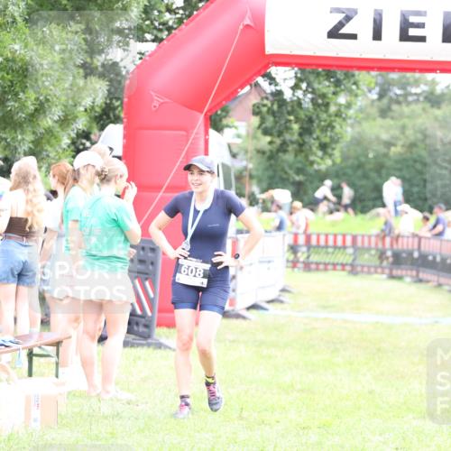 21.06.2026 - 29. Vierlanden-Triathlon Andreas Tolksdorf http://msf.ph/oto/9887274 21.06.2026 11:35:01 Ziel 606, 618, 606, 618 meine-sportfotos.de