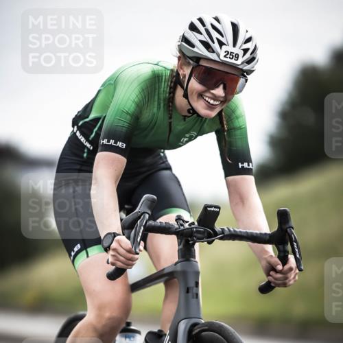 21.06.2026 - 29. Vierlanden-Triathlon H.Heesch http://msf.ph/oto/9887275 21.06.2026 10:43:17 Radfahren 19, 54, 96, 167, 259, 260, 392, 443, 447, 448, 467 meine-sportfotos.de