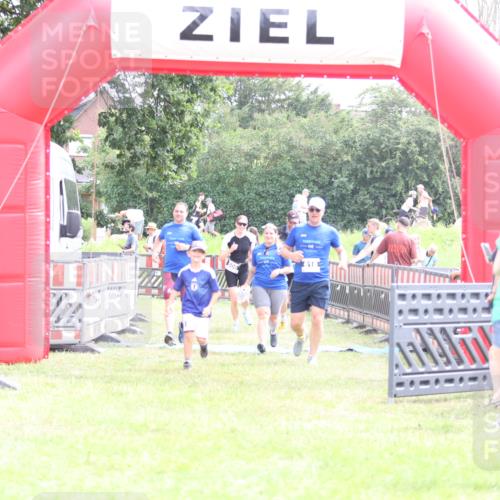 21.06.2026 - 29. Vierlanden-Triathlon Andreas Tolksdorf http://msf.ph/oto/9887295 21.06.2026 11:35:10 Ziel 438, 606, 618, 438, 606, 618 meine-sportfotos.de