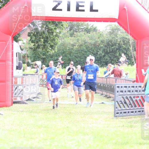 21.06.2026 - 29. Vierlanden-Triathlon Andreas Tolksdorf http://msf.ph/oto/9887307 21.06.2026 11:35:10 Ziel 438, 606, 618, 438, 606, 618 meine-sportfotos.de
