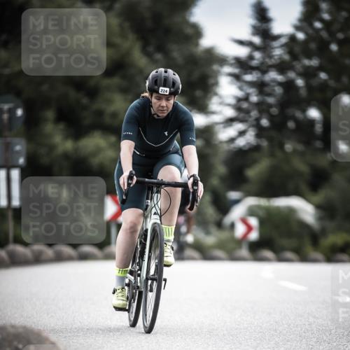 21.06.2026 - 29. Vierlanden-Triathlon H.Heesch http://msf.ph/oto/9887309 21.06.2026 10:43:36 Radfahren 103, 224, 230 meine-sportfotos.de